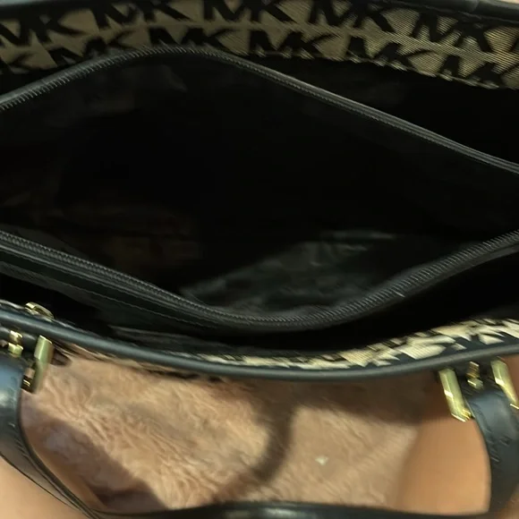 Michael Kors Black and Tan Tote Bag - Picture 3 of 7